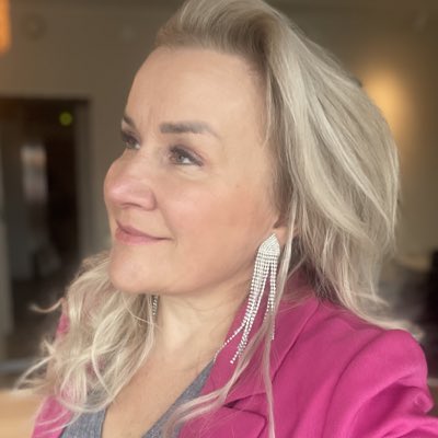 MariaSaarenpaa's tweet photo. #UusiProfiilikuva https://t.co/QJOed8Vaiv
