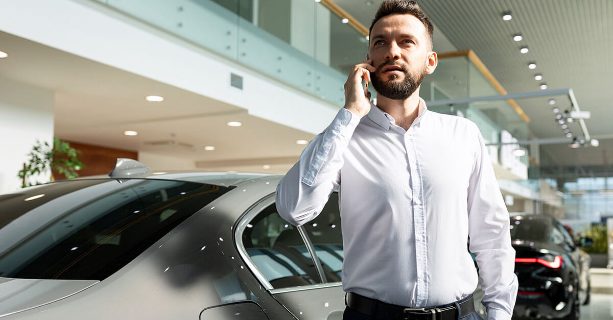 Dealerships often lose customers when a caller hangs up after encountering a complex IVR or long voicemail. How can #AutoDealers improve call handling? Find out in the blog: hubs.ly/Q02t0Q0h0
