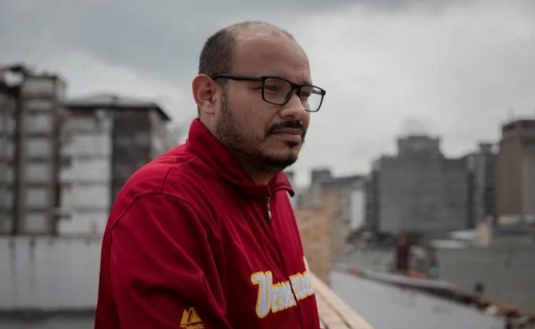 RobertoeOrta's tweet photo. Preocupante la detención del Comunicador Social Carlos Julio Rojas @carlosjrojas13 líder vecinal y defensor de la propiedad privada inmobiliaria en el Oeste de Caracas  representante de @ccspropietaria @acc_candelaria @frente_norteccs https://t.co/ATvcwlV8cG