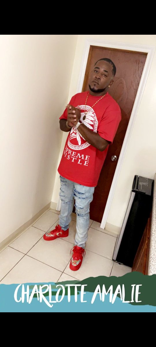 DollaGeorge's tweet photo. Never fake yourself just to look perfect because perfection is never real and reality is never perfect😴 https://t.co/YH8AjrJD6j