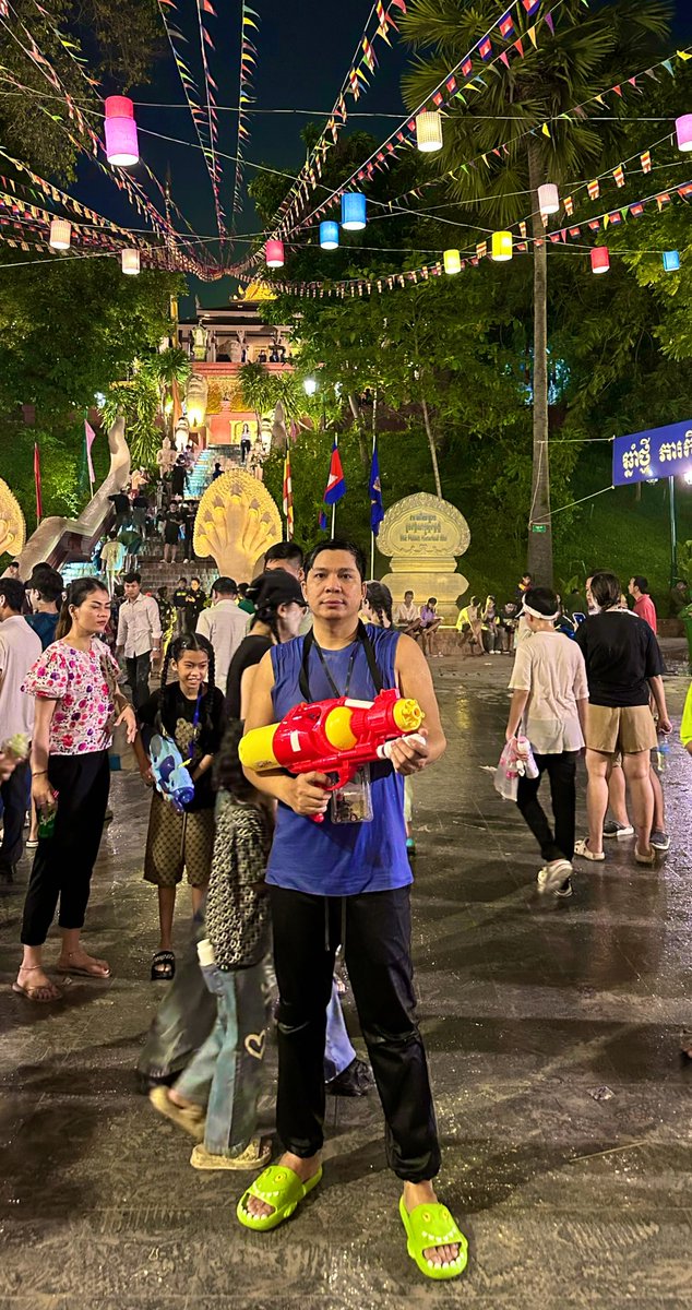 sovannranun's tweet photo. សង្ក្រាន្តឆ្នាំថ្មី ២០២៤ សប្បាយ សប្បាយ បាញ់ទឹកសើមជោក1️⃣6️⃣ 0️⃣4️⃣. 2️⃣0️⃣2️⃣4️⃣😃😄😁🤣😂❤️🇰🇭 https://t.co/LQiOWpR5TA