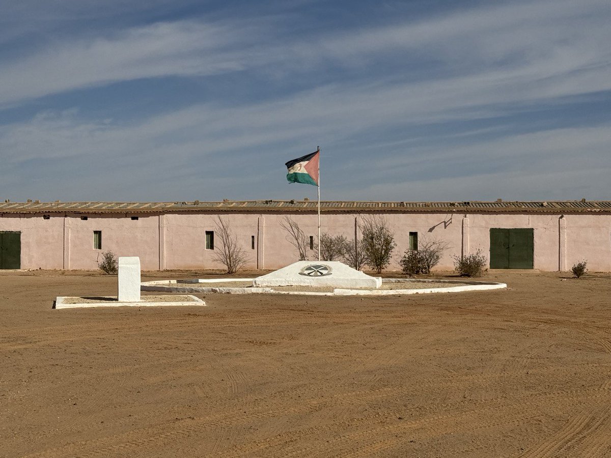 mpozueloc's tweet photo. ❌Invertir en #Dajla sin consentimiento del pueblo saharaui, es expoliar los recursos del Sáhara Occidental. Invertir en #Dajla sin el #POLISARIO es vulnerar el Derecho de autodeterminación del pueblo del Sáhara Occidental.
👉🏻#Dajla no es lugar para invertir, #Dajla y su región están bajo ocupación ilegal por parte de Marruecos desde 1975.
🔴Se ha inagurado el #ForoEspañaMarruecos para intentar involucrar a las empresas españolas en vulnerar los legítimos derechos del pueblo saharaui a su autodeterminación e independencia. #DajlaNoEsMarroqui e invertir en #Dajla es invertir en #ocupación