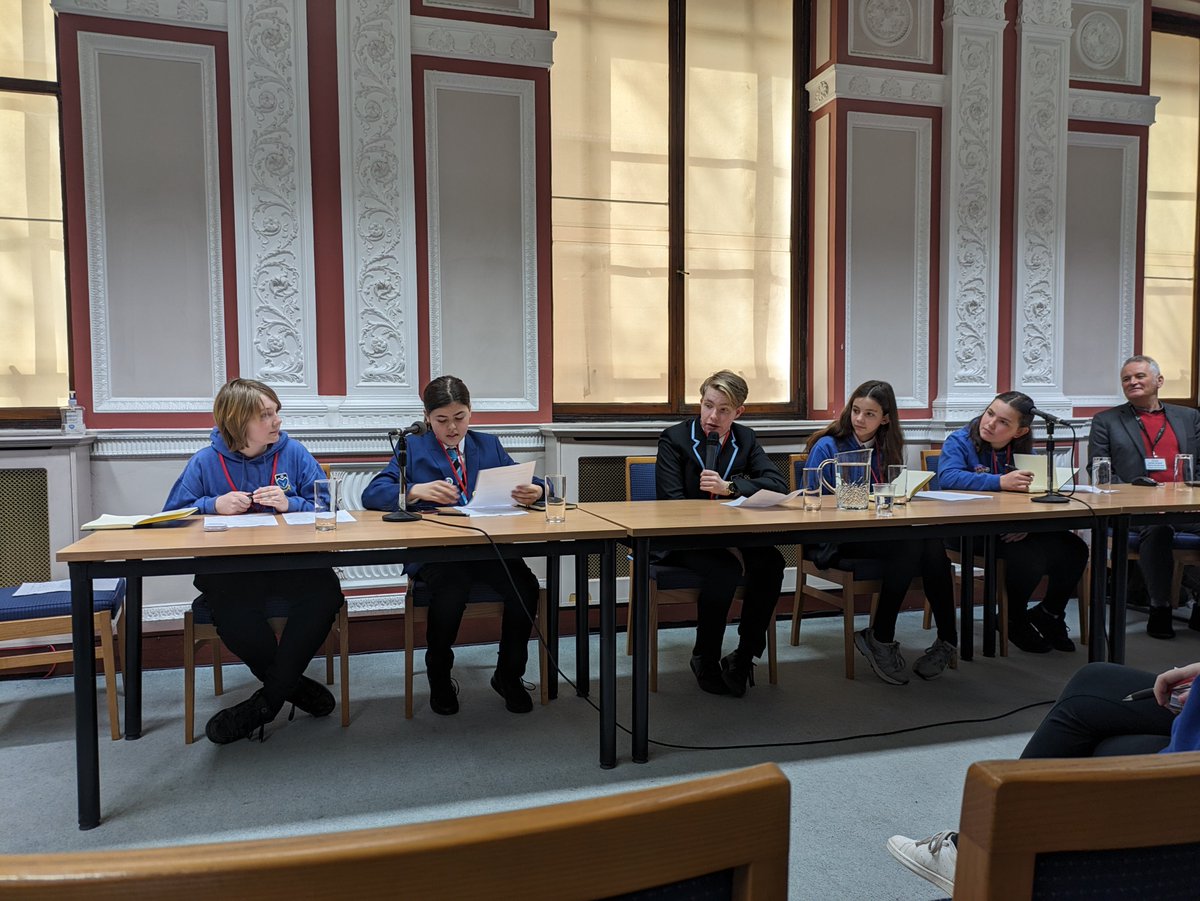 Monifieth H.S. Modern Studies tweet media