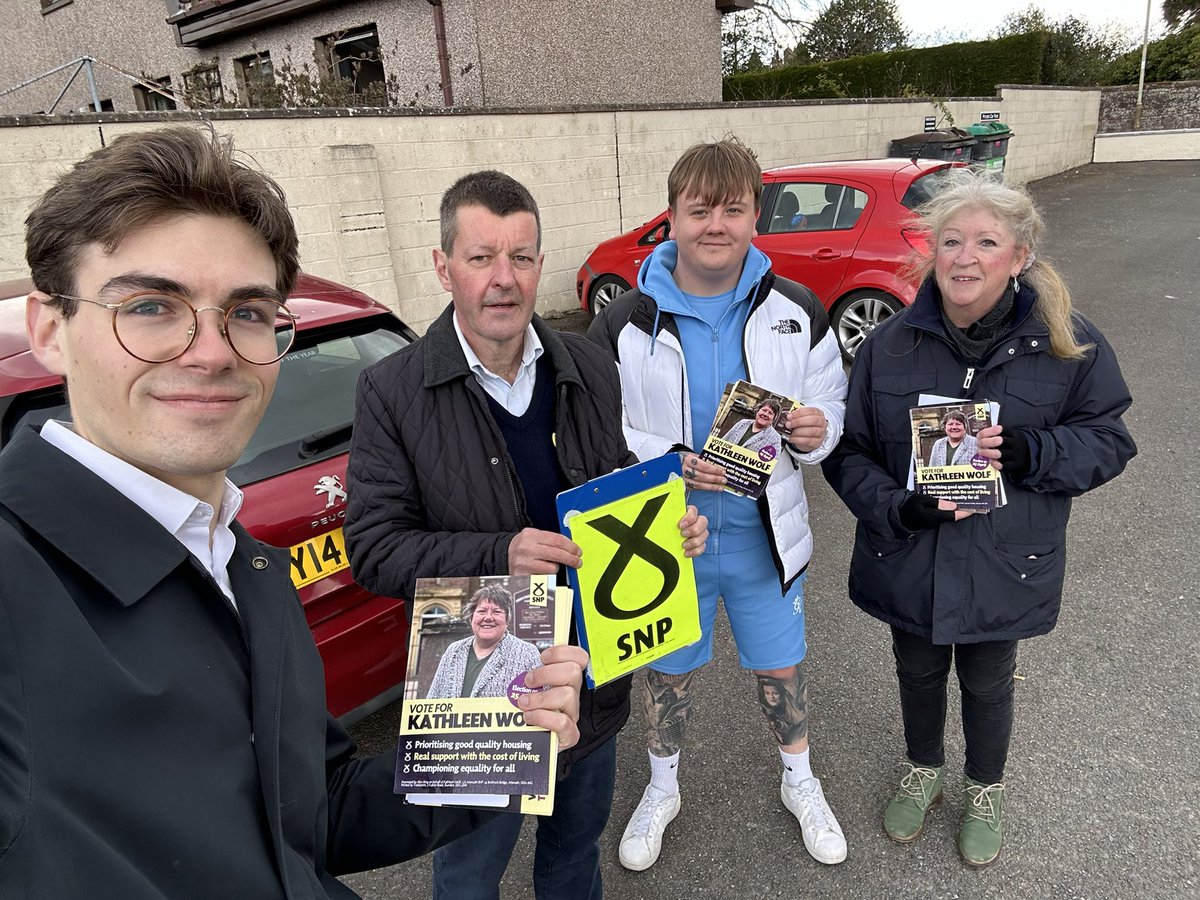 👟 Good to chat to voters this afternoon for the by-election. 

🗳️ Only @theSNP has a candidate who is ready to deliver for voters #VoteSNP. #ActiveSNP.