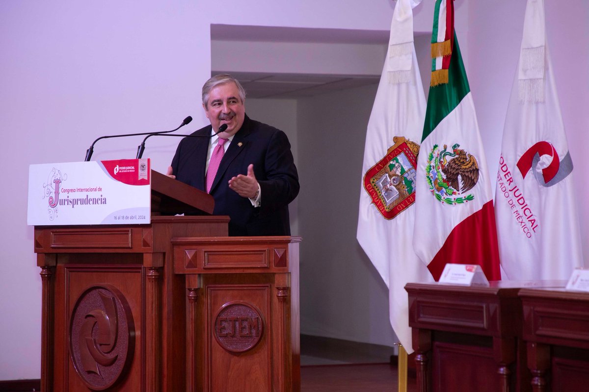 PJEdomex's tweet photo. ¡El #PJEdomex abre sus puertas al primer #CongresoInternacionalDeJurisprudencia! 🏛️
Bajo el liderazgo de @MagdoSodi, juristas de España, Estados Unidos, Argentina y México se reúnen para explorar nuevos horizontes en el ámbito judicial. 🌐💬
¡Acompáñanos en la discusión sobre las herramientas innovadoras en la nueva Ley Orgánica del poder judicial, como el precedente por consideración en la justicia moderna! ⚖️📝