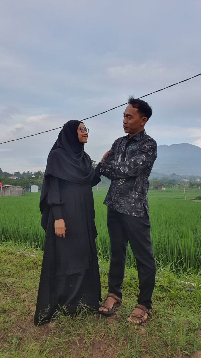 AquilaEca's tweet photo. MasyaAllah 
Terimaksih sdh sllu brtanya "syg td knp,,?" Ktk tau aku tdk baik² sj
Selalu berterimakasih mskpn ats sswt yg kcl
Mmnt mf jk mrs blm bs mlkkn sswt dg mksml
Sll ad kt boleh g minta tolong,,ktk mmnt bntuan,
Bs mnjlskn k ibu mu ttg kadaan kt,dwkt bnyk org usil ttg kt
🖤 https://t.co/T6SFuAmc0c