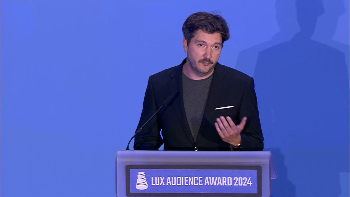 'We wrote the film with people whose idealism inspires us in our minds, people who do not give up in the face of inequality, injustice or pressure', The Teachers' Lounge co-screenwriter Johannes Duncker at the @luxaward ceremony #LUXAudienceAward