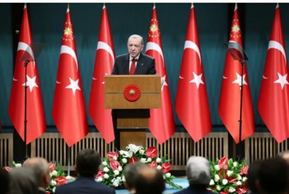 Cumhurbaşkanı Erdoğan: 13 Nisan'daki gerilimin birinci müsebbibi Netenyahu'dur

huristanbulhaber.com/Detay/Haber/19…