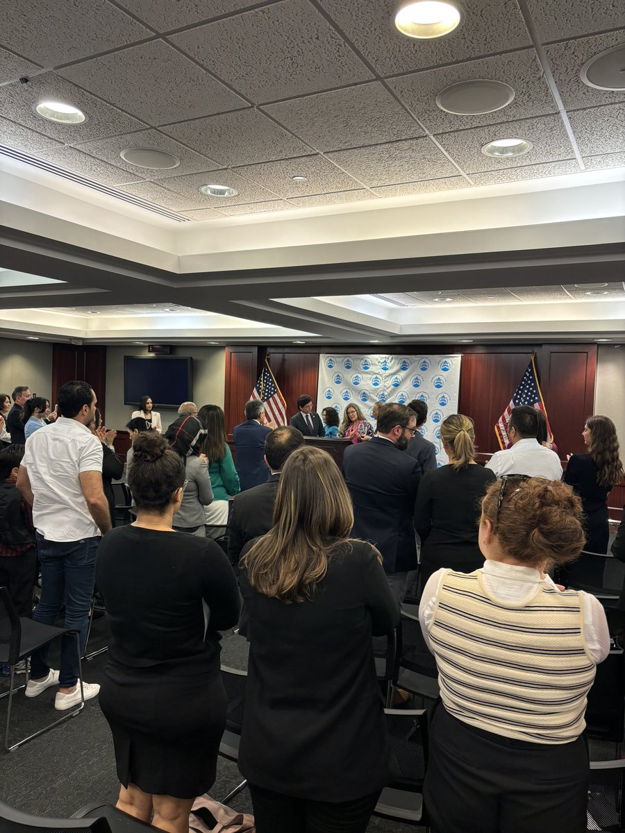 The Uyghur community gave an award and a standing ovation to @RepWexton for her advocacy against the #UyghurGenocide. The VA Congresswoman is leaving office following her prognosis with progressive supranuclear palsy. She played a recorded audio since she is no longer able to