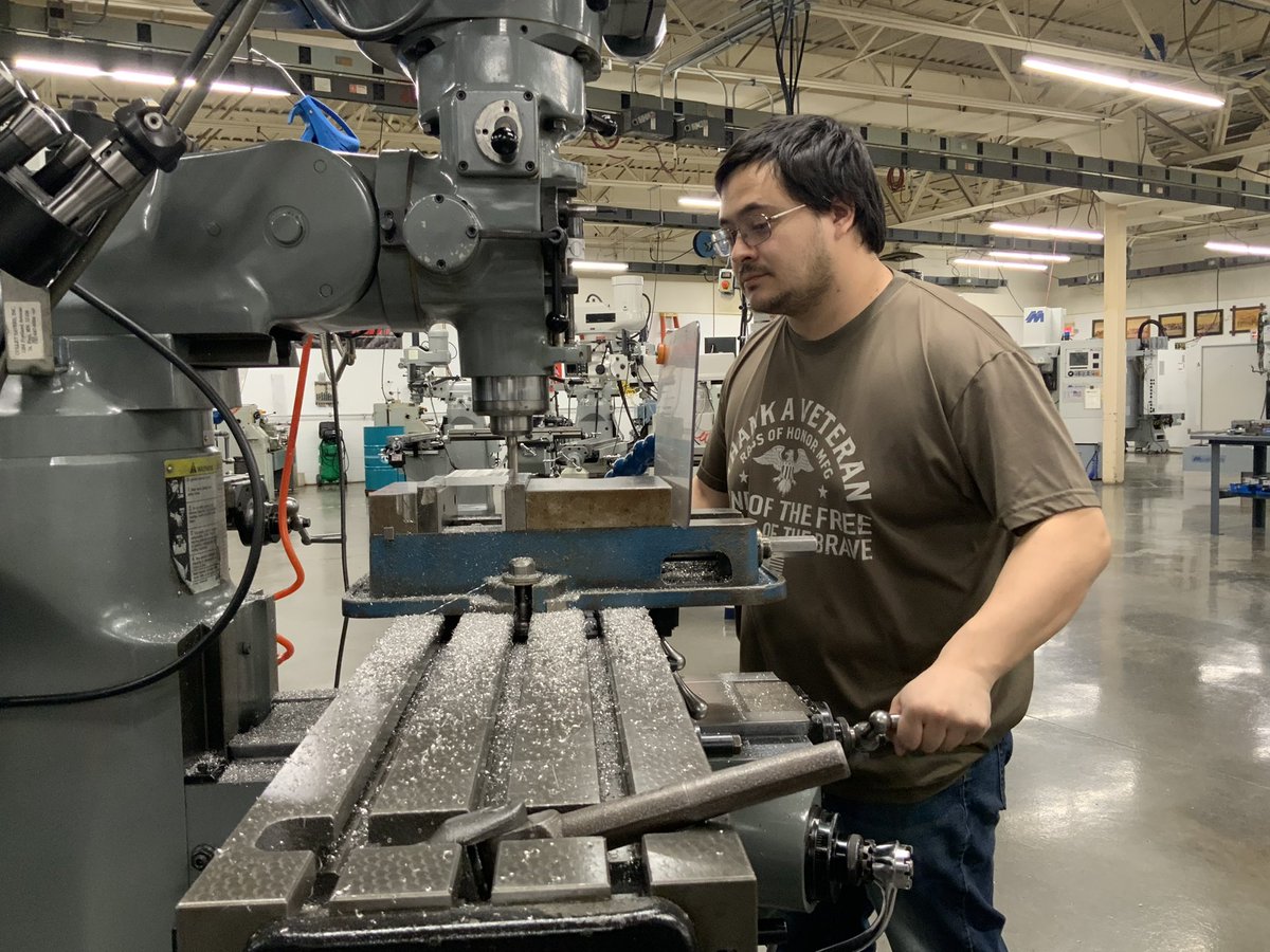 clcmnedu's tweet image. Views from the Machine Tool Technology lab!

#machinetool #machinetools