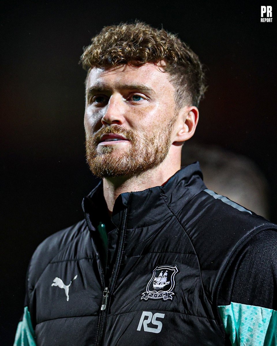 🏴󠁧󠁢󠁥󠁮󠁧󠁿| Dan Scarr (CB) last 3 games: 

• 20 aerial duels won 
• 21 clearances 
• 84% pass accuracy 
• 2 clean sheets 
• 3 MOTM awards 🌟 

Foster you seeing this? #pafc