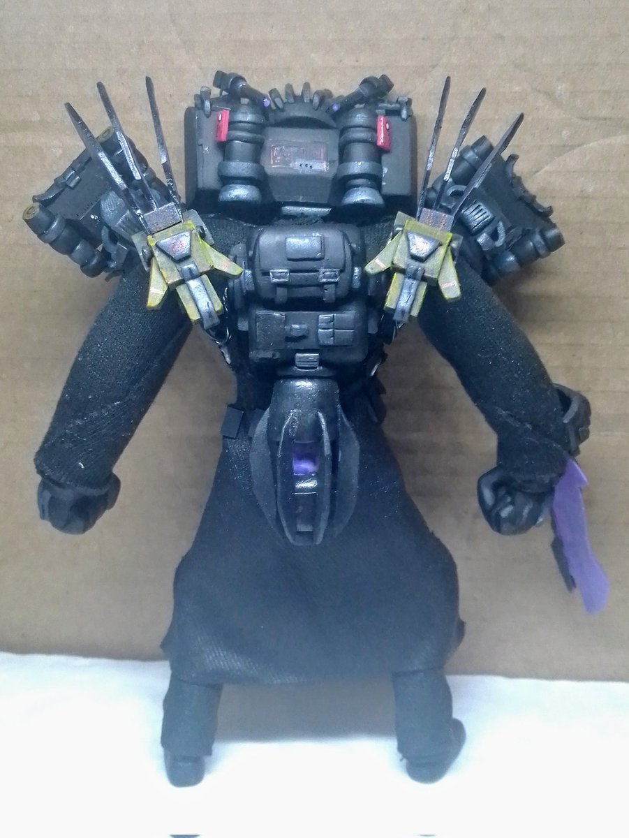 ZB_arts's tweet photo. I'm doing him again, another my figure of UTTM(Upgraded titan TV man)from #SKIBIDITOILET
#titanTVman #UTTM #TTM #clayart #handmade #figure
βSorry for my bad English. https://t.co/WanardSpYm