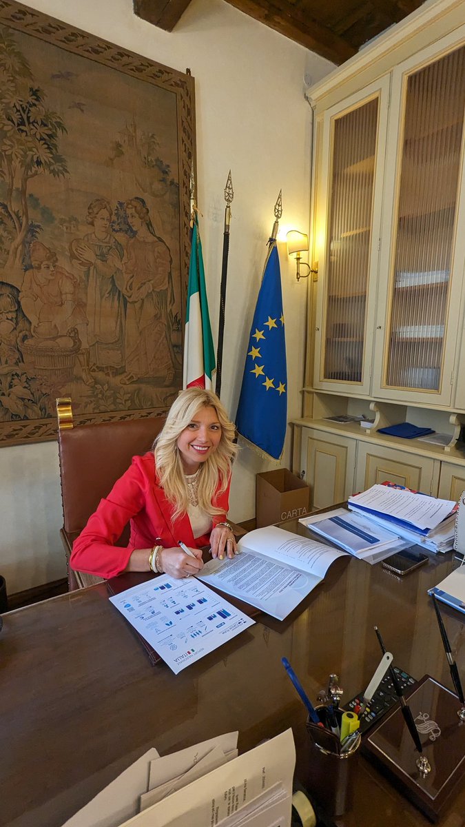 Oggi presentiamo lo #EUCancerManifesto ai Deputati e Senatori.Unità politica è possibile,per un benessere comune 🤝 Insieme,possiamo ambire a migliorare oncologia e sconfiggere il #cancro #TimeToAccelerate #EUCancer 🇪🇺🇮🇹 @MurelliElena @CrisantiEuropa @LCiocchetti @YleniaZambito