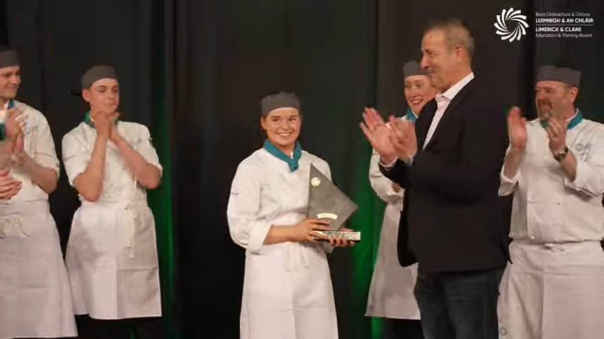 Congrats to the 4 finalists of the Shannon Region Junior Chef competition and in particular to the winner, Aley Lyons (@abbeyfealecii), for an amazing showcase of their culinary skills. So young & already so talented! Delighted to have been part of this year’s event. @LimClareETB