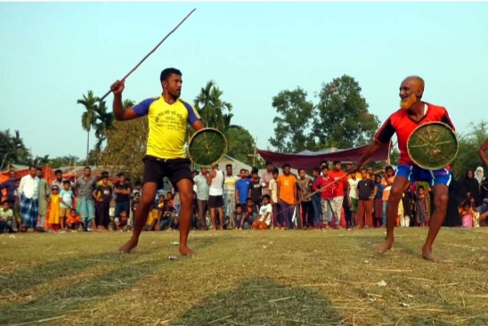 জামালপুর সদর উপজেলার বাশচঁড়ায় গ্রামীণ লাঠি খেলা অনুষ্ঠিত