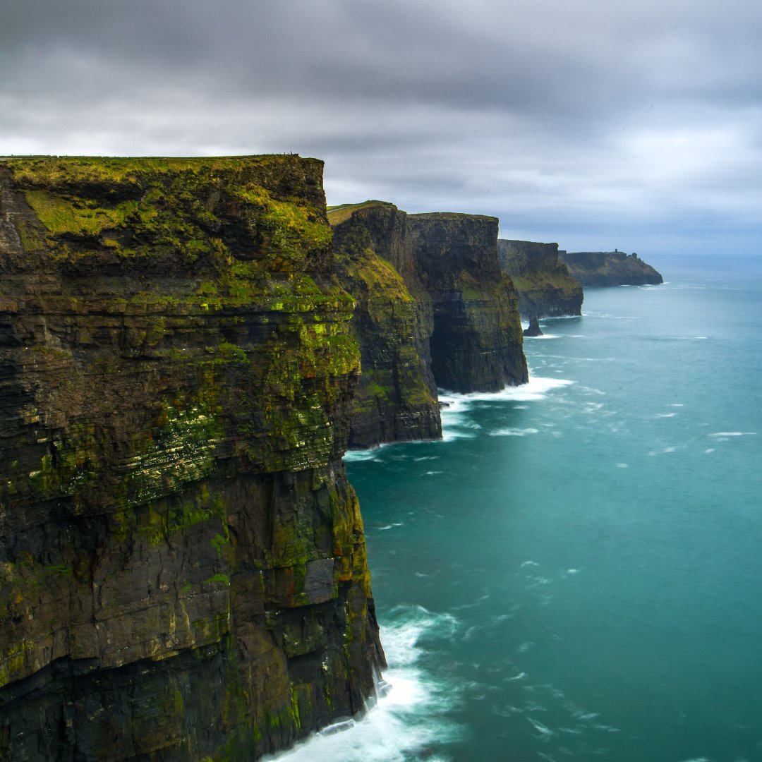 Iconic symbol: Cliffs of Moher, representing Ireland's coastal splendour. 🇮🇪🏰

📍Cliffs of Moher, Co Clare

Courtesy of Emanuele Bresciani

#wildatlanticway #ireland #wildrovertours   #cliffsofmoher #wildroverdaytours