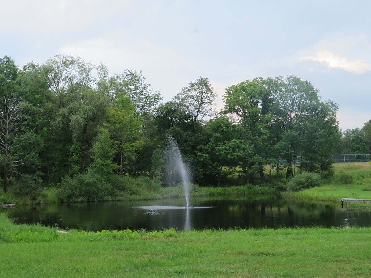 Picture-perfect moments await when you visit Equestrian House. Why wait? Plan your summer vacation in the Pocono Mountains now. zurl.co/zOyU 
#PoconoMtns #logcabin #cottages #vacationrentals #nature #glamping #summer #mountainvacation #airbnb #traveltuesday