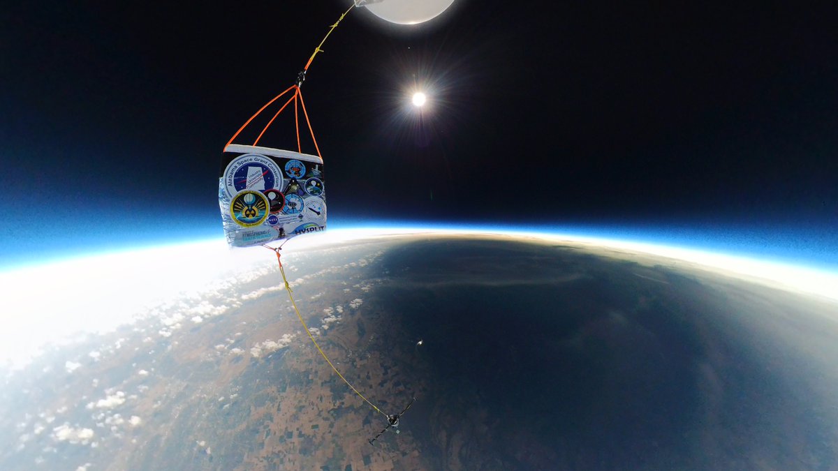 NASASun's tweet photo. Hello from the stratosphere! 👋 

These views are courtesy of a 360-degree camera flown by the University of Alabama in Huntsville’s Space Hardware Club, one of the student teams that participated in the Nationwide Eclipse Ballooning Project. ⬇️ https://t.co/UG3UEtXXfB