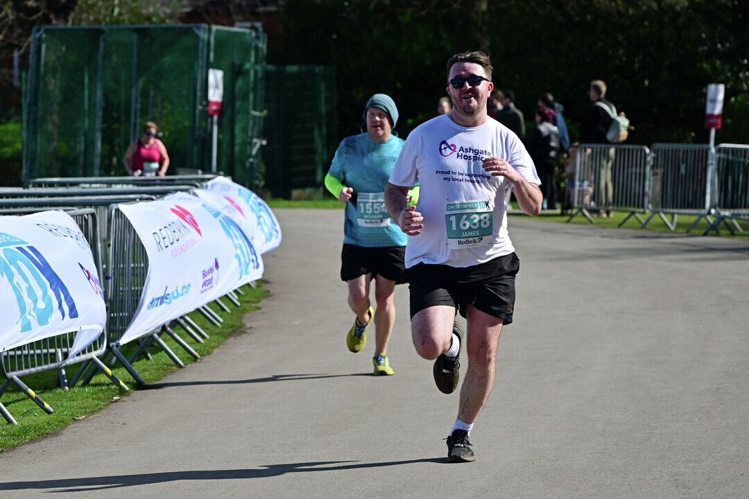 Ashgate_Hospice's tweet photo. We're delighted to share that #TeamAshgate runners collectively raised an amazing Β£7,573 at the @RedbrikChes10k! Thank you so much! π
A huge thank you also goes to the incredible team of Ashgate volunteers for their efforts marshalling throughout the course. π https://t.co/esGf7FaLFh
