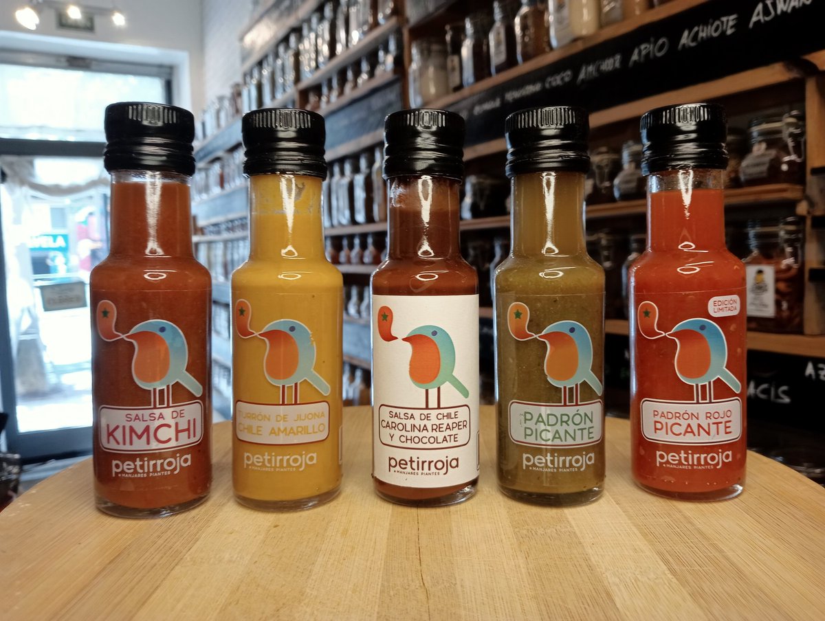 SallyPepperShop's tweet photo. Salsas picantes Petirroja en Sally Pepper. Sorprendentes y novedosos sabores con kimchi, pimientos de Padrón, Carolina Reaper con chocolate y turrón.
#salsaspicantes #sallypepper https://t.co/lFgSS6szXJ
