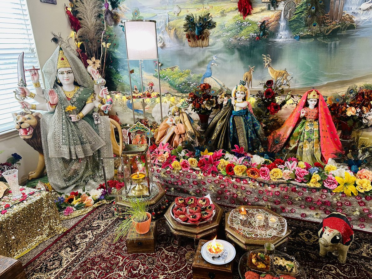 The_Ehsaas's tweet photo. Ashtmi Puja 🙏 #pictures
#halwa #beetrootpuri #puri #bedmi #kanjakpuri #aaloosabji
#lovelive #themasters #Trending #reelsinstagram #VideoViral #Tuesday #एहसास_ए_दीपा #ashtmipujan #navratri https://t.co/av5SmODnL6