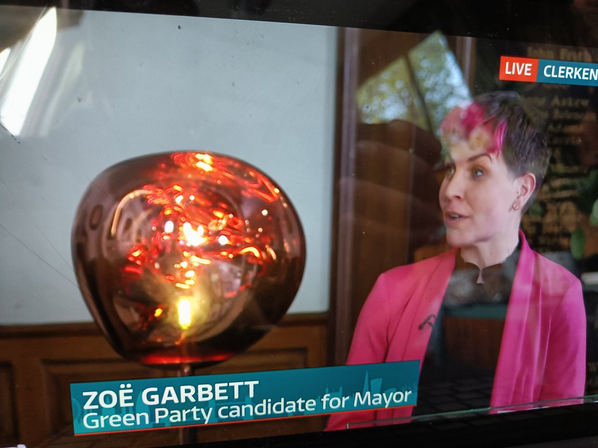 ITV London debate is happening right now! @ZoeGarbett talking about the affordability of London. People should vote for what they believe in. Labour & Conservatives have let us all down. Change is possible. Vote @TheGreenParty. #ITVLondonDebate