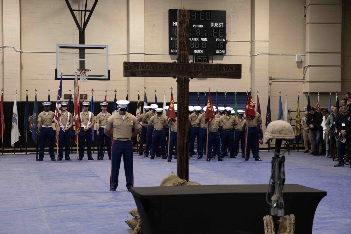1st_Marine_Div's tweet image. Honor the fallen

Active-duty and veteran Marines of 2nd Battalion, 4th Marine Regiment, 1st Marine Division, raise a cross to honor the fallen during a reunion to mark the 20th anniversary of the battle of Ramadi at Marine Corps Base Camp Pendleton, California.