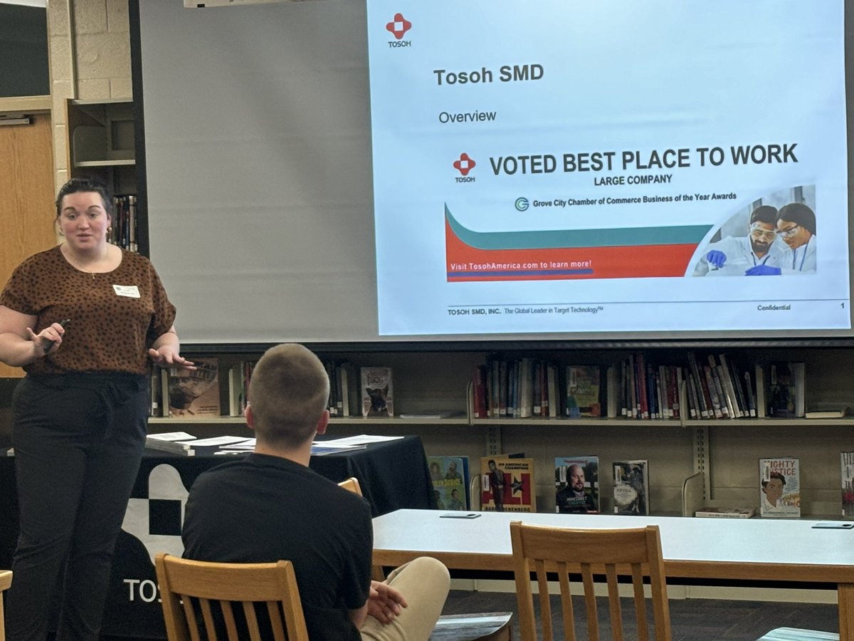 We’re getting excited about STEM Careers at Ridgeview Junior High in Pickerington today! ⚙️ Thank you to Natalie from TOSOH for sharing about their work and what incredible opportunities await student futures. 😁💭 #STEMCareers #CareerExploration #YourFutureOurFocus