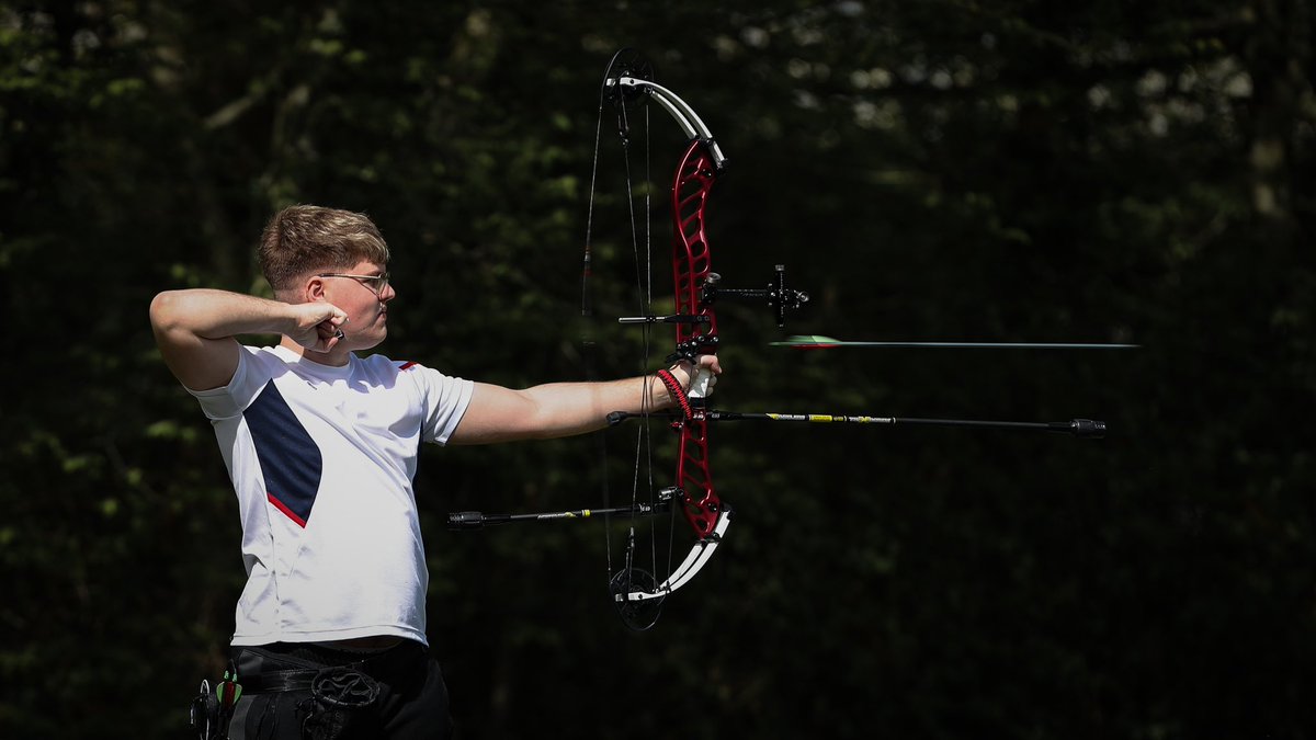 In full flight <a href="/archerygb/">Archery GB</a>