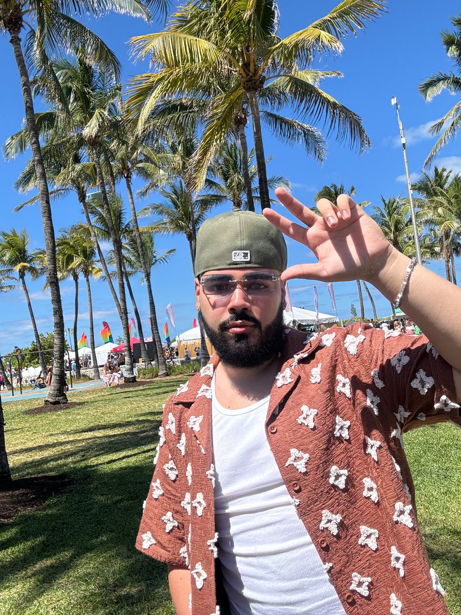 jayxxperez's tweet photo. MIAMI ☀️ https://t.co/ggqJ4M2KEm