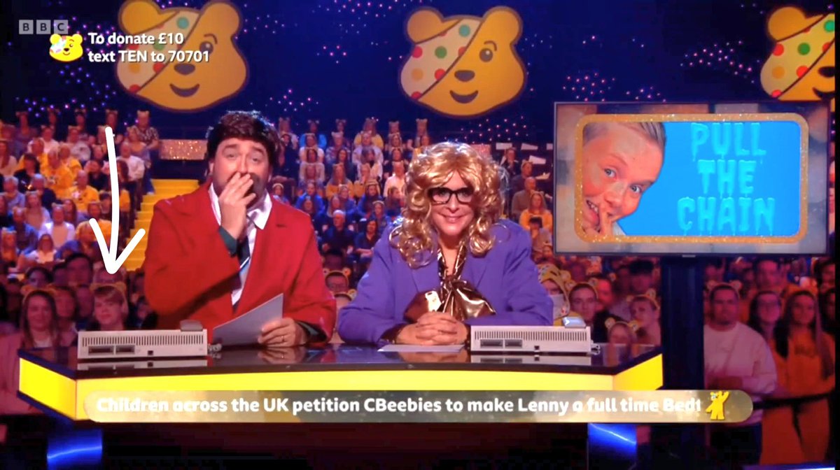 @JasonManford Does being behind you and ur amazing tash on CIN count 😂