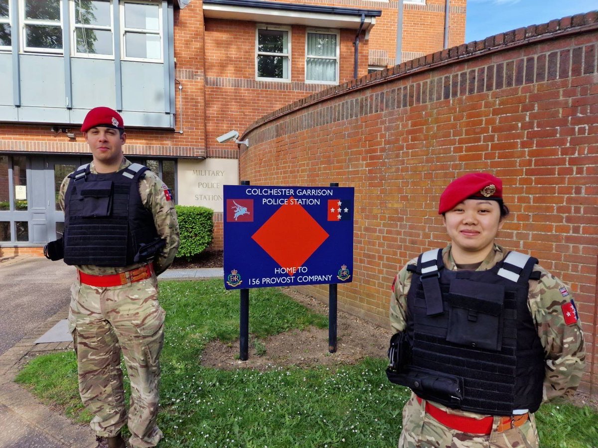 👮‍♀️ Our RMP Reservists stepped up over the last weekend to support 156 Provost Company in real-life policing duties at Colchester Garrison! Cpl H and LCpl S completed police car familiarization, garrison patrols, statement-taking, and learning RMP IT systems 💪