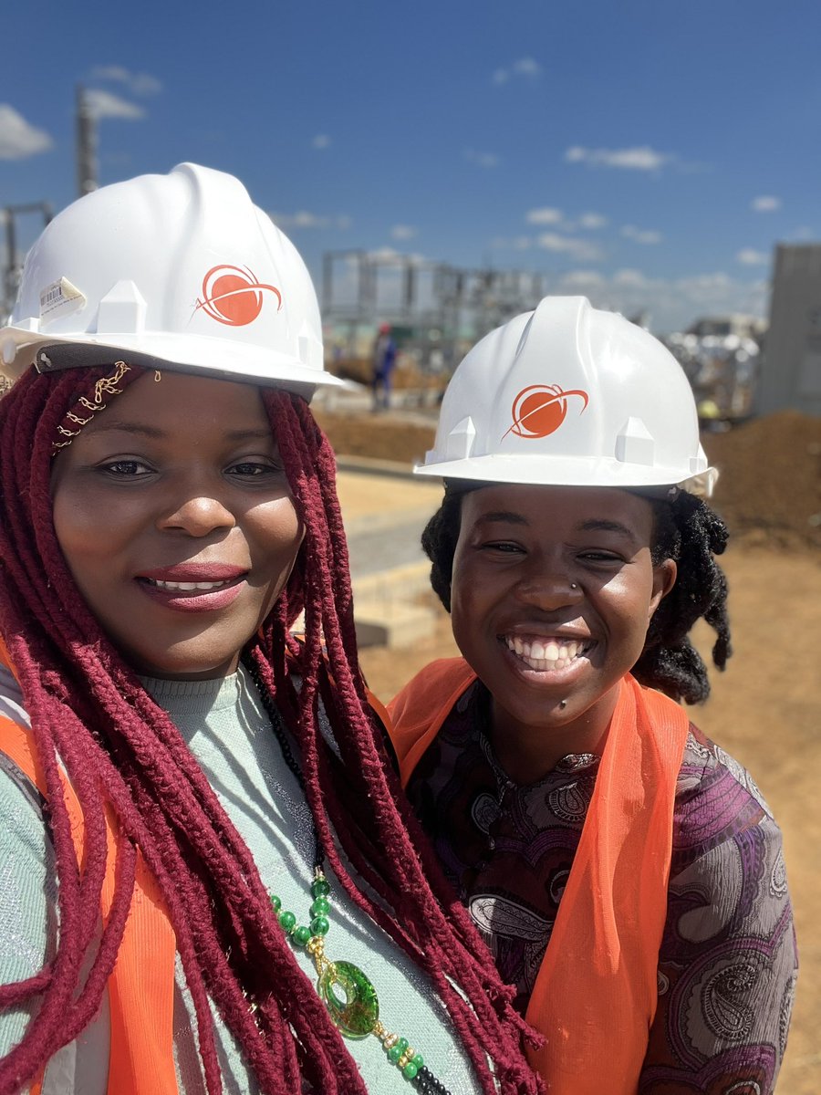 primrosevurayai's tweet photo. #Africanization
Centragrid βs 25MW Solar Power Plant at Nyabira (30km out of Harare). The facility will be the largest in Zim πΏπΌ, connected to the National Grid by 2024
Comprising of 70000 solar modules arranged in 10 #powerblocks , each with a capacity of 2.5MWdc. @Centragrid https://t.co/NSlRyBJjpZ
