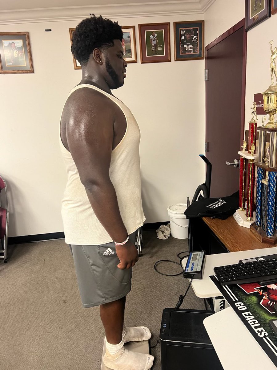 #HardWorkPaysOff @Niceville_FB @FLCoachT @karlos_sr @successathletic @rondriquezgreen @ChadSimmons_ @JohnGarcia_Jr @Coach_Brech @CoachWill850 @NicevilleEagles