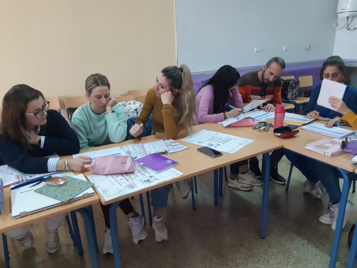 🔋📌Esta tarde se unen a la formación en evaluación competencial el claustro del <a href="/colenoalejo/">colenoalejo</a> 💫,seguimos apoyando al profesorado en sus desempeños 💡