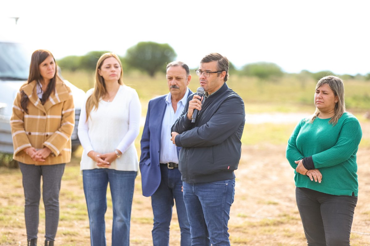 riojavip_'s tweet photo. #TWITTERFIRE 🔥🔥🔥

EL @GobDeLaRioja CONTINÚA CON EL APOYO A LOS PRODUCTORES GANADEROS 🐄🐄🐂

@QuintelaRicardo https://t.co/OsBSPCAN7u