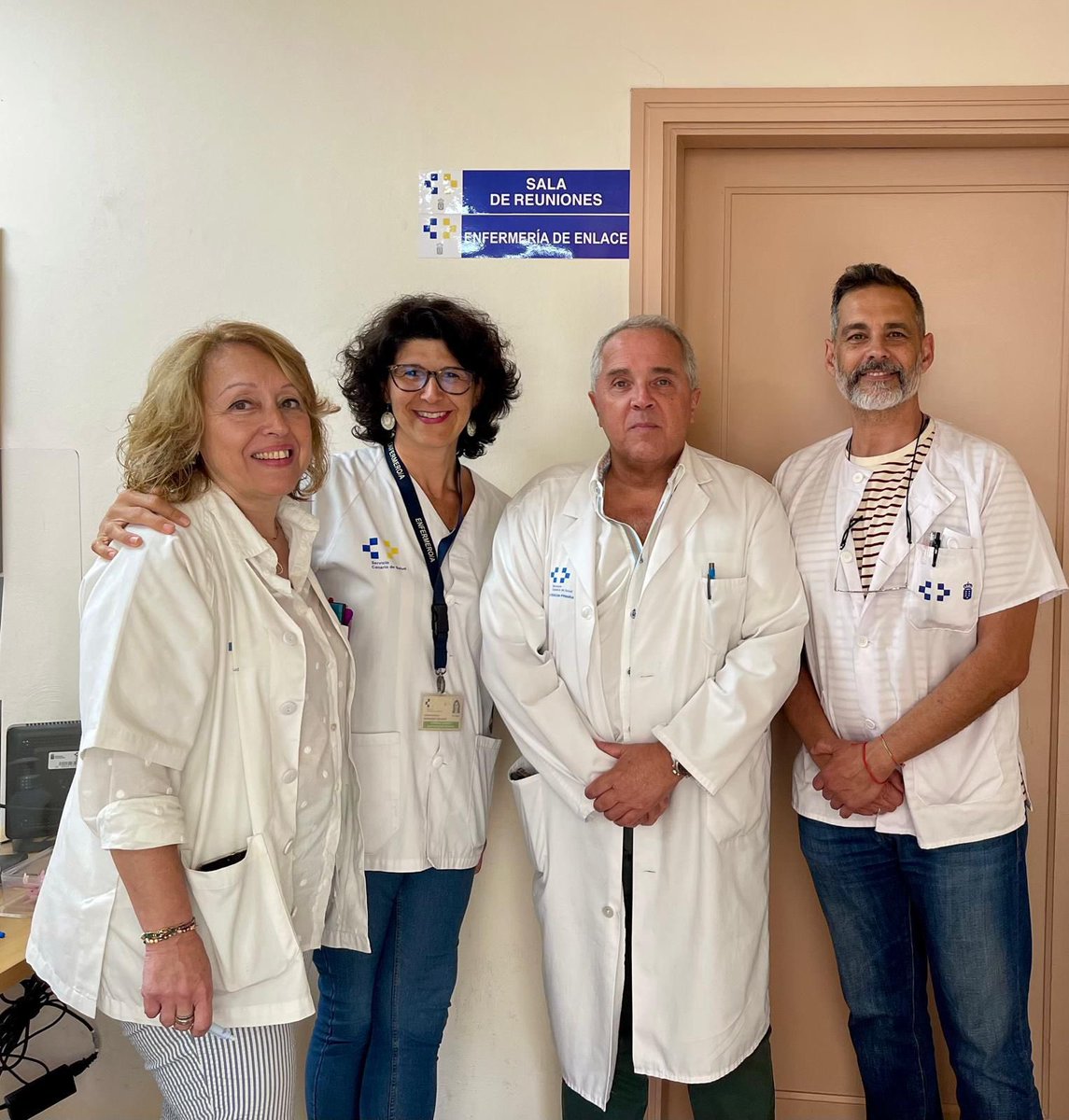 👩🏻‍⚕️ Hoy se ha incorporado la nueva enfermera de enlace de la Zona Básica de Salud de Los Realejos.

Esta medida, que da respuesta a una demanda histórica, se ha conseguido con el apoyo de la Gerencia de Atención Primaria de Tenerife y la dirección del centro de salud