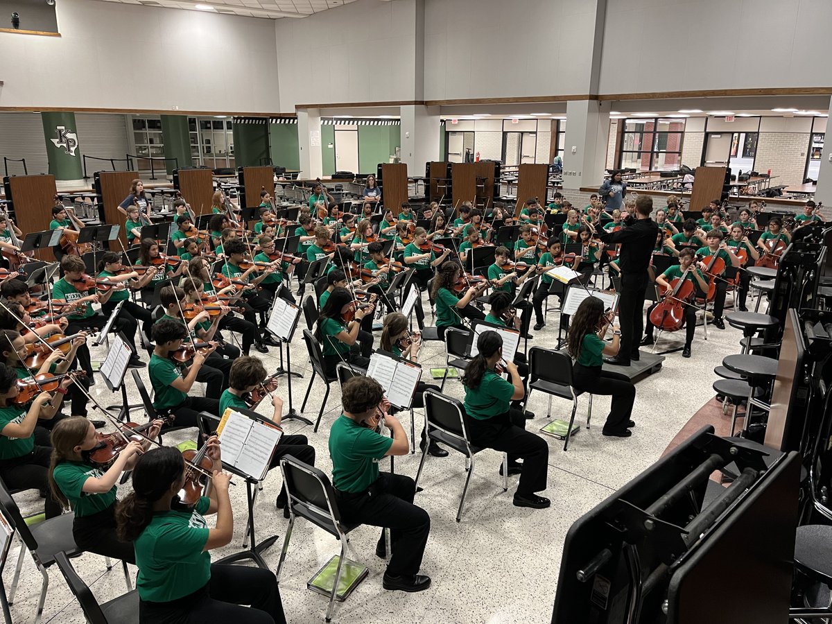 HUGE CONGRATS to our First Year Orchestra on earning all superior ratings at the Humble ISD FYO Festival!
#awesomestartshere
@HumbleISD @HumbleISD_CMS @HumbleISD_Arts