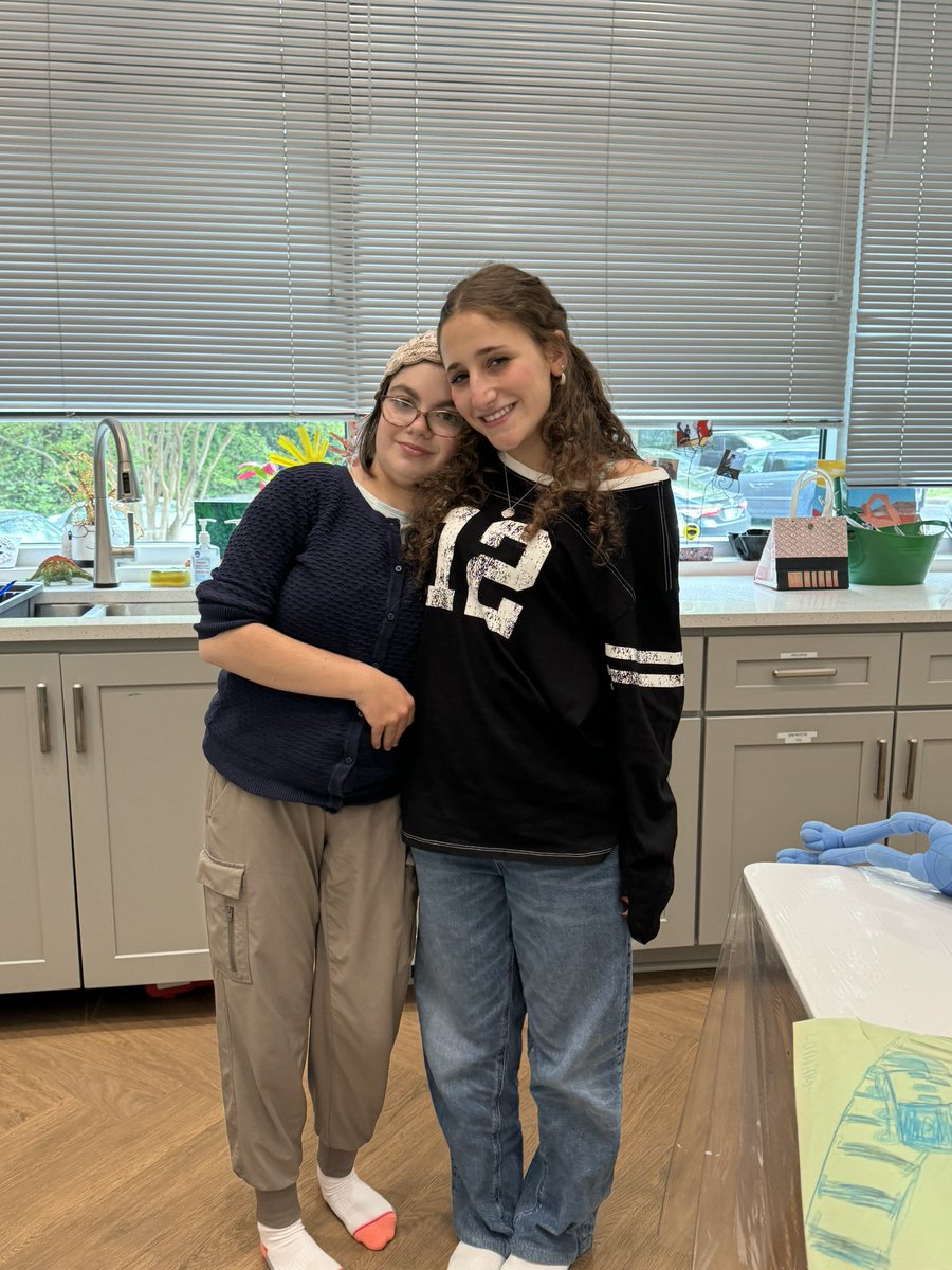 fcclt1's tweet photo. Lexie sketches a picture at Ella’s request, and then Ella adds vibrant colors to bring it to life. 🖍️🖼️ That’s the spirit of friendship and teamwork! 💜
#purefriendship #art #besties #charlottenonprofit #inclusion https://t.co/4MCwBw18ng