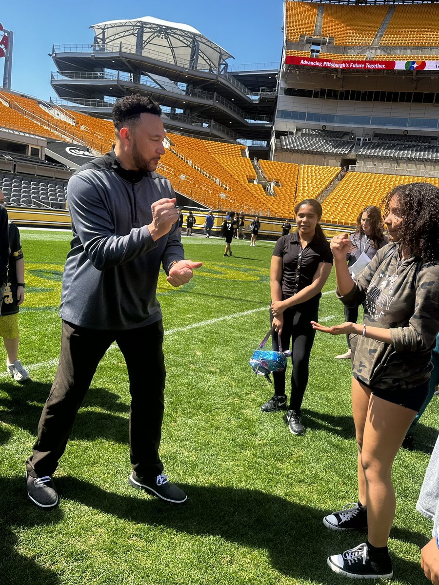 Thank you <a href="/steelers/">Pittsburgh Steelers</a> and <a href="/EVERFIK12/">EVERFIK12</a> for inviting <a href="/DukeCitySD/">Duquesne City School District</a> to Steeler STEM Day! This was a very rewarding experience and allowed our students to listen to encouraging words from professionals in the STEM field. <a href="/BstowellActor/">Brian Stowell</a> <a href="/OneWayWo/">DiAngelo Mitchell</a>