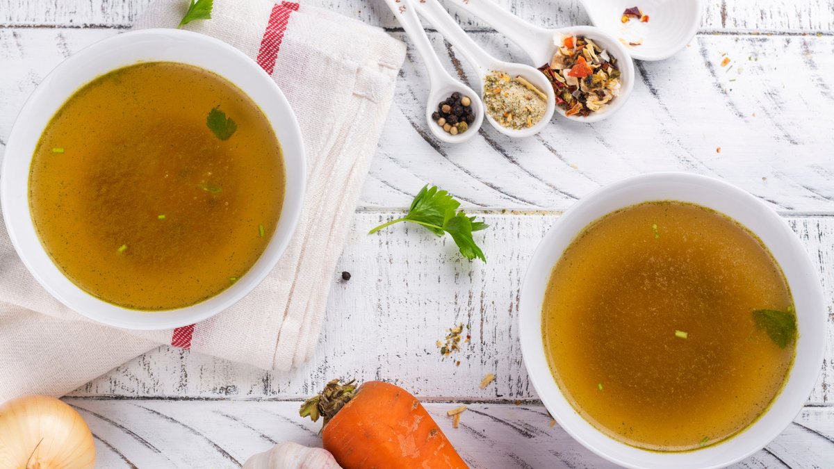 Glutathione, our master antioxidant, naturally occurs in bone broth and helps eliminate toxins from the body. #functionalmedicine