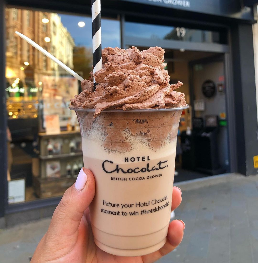 It's choc shake season. 🤩 📸@moodforfoodbtn