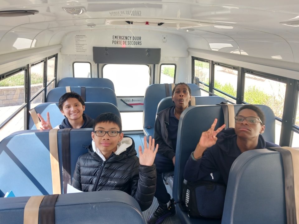 susannaranalli's tweet image. 🙌 Big thanks to our amazing ASD team for coordinating today&apos;s high school transition visit to Marshall McLuhan for our Grade 8 students! 🎓 #TransitionSuccess ⁦@StmargaretTcdsb⁩