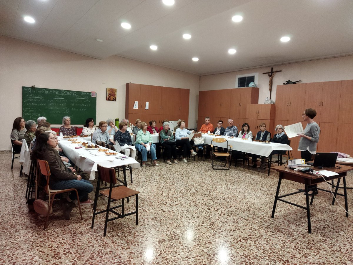 Nos espera una buena tarde de reflexión y compartir. sobre la estrategia confederal de voluntariado en la Canal de la mano de <a href="/fanirq/">Fani Raga</a> <a href="/ValenciaCaritas/">Valencia Cáritas</a>