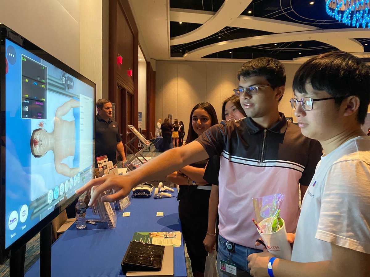 What do students say about #BodyInteract? 'Body Interact is an amazing program that allowed me to play the role of a physician, without the risk of actually hurting a patient.' Feedback from🎓 Axxel Castillo. Early College Program student at Esperanza College’24. #Healthscience