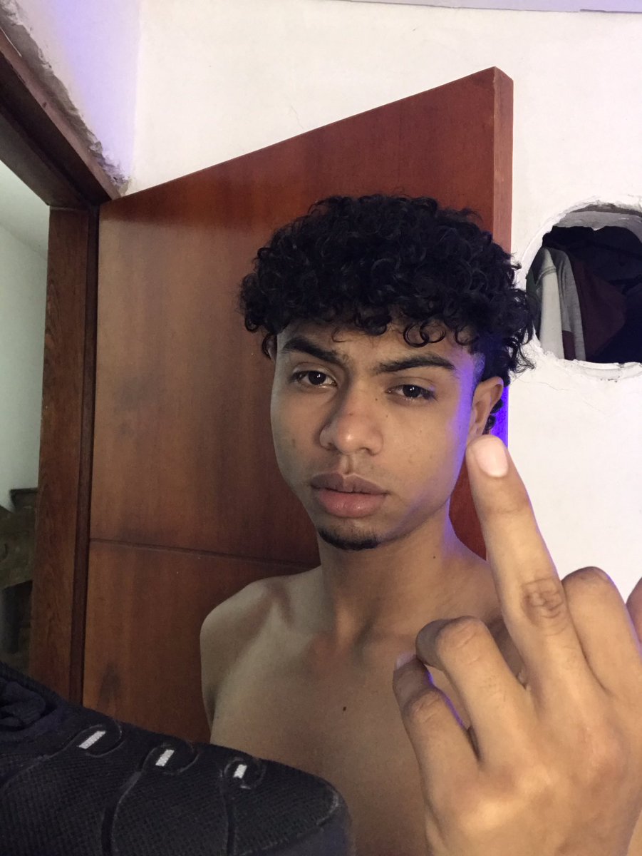 JhonMaster_'s tweet photo. Ready for your damn humiliation? Get your damn popper ready and go to my dm so you can be abused by this Latin god😈

#cashmaster #findom #Paypig #Popper https://t.co/lwdVyScnHi