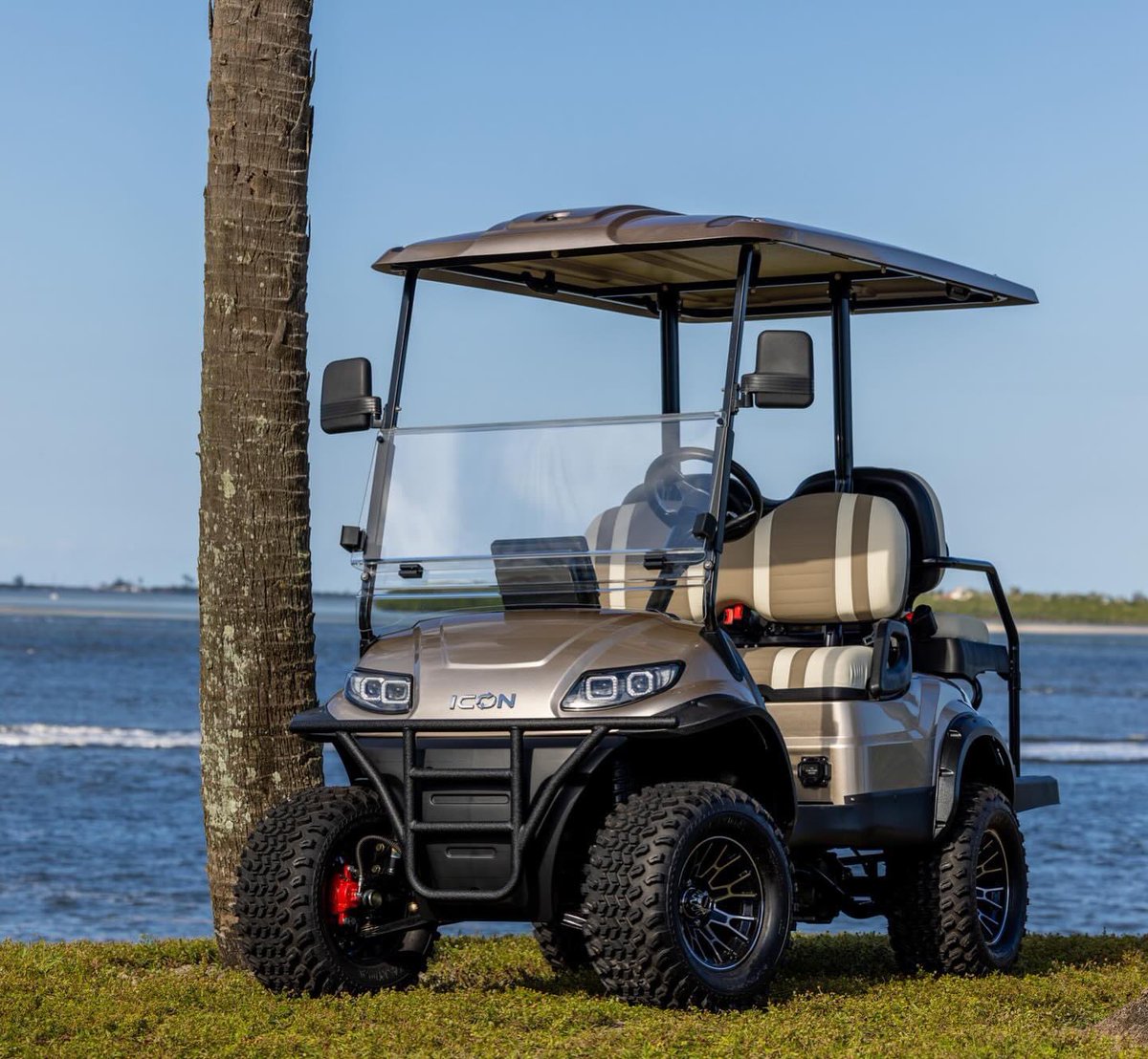 _IconEV's tweet photo. Trendsetter Tuesday ✨
What ICON golf cart color makes a statement like no other?
Comment below 👇👇
#ICONgolfcarts #iconev #iconsdriveicons #golfcarts #tuesday #picoftheday #LSV #Trendingtuesday #electricgolfcarts #EcoBattery #ecobatterylithium https://t.co/grRyd9mwu0