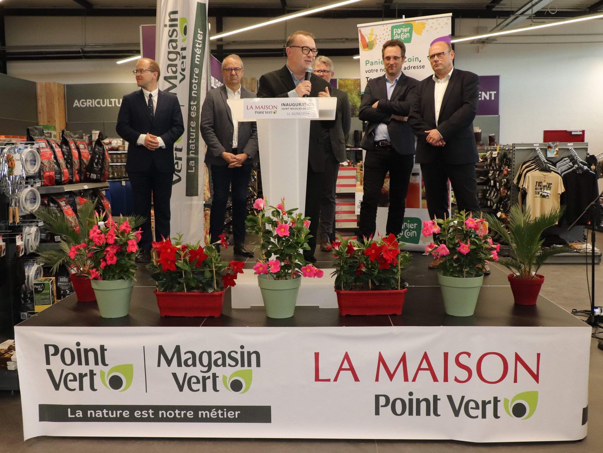LucBinsinger's tweet photo. Investissement fort des coopératives CAL et LORCA sur notre territoire avec l’ouverture de La Maison PointVert à @stnicolasdeport . 3000m2 de surfaces commerciales dédiées au jardinage, aux animaux, au bricolage. 
Inauguré ce jour avec @thibault_bazin et @jf_husson https://t.co/5YeufPHeVc