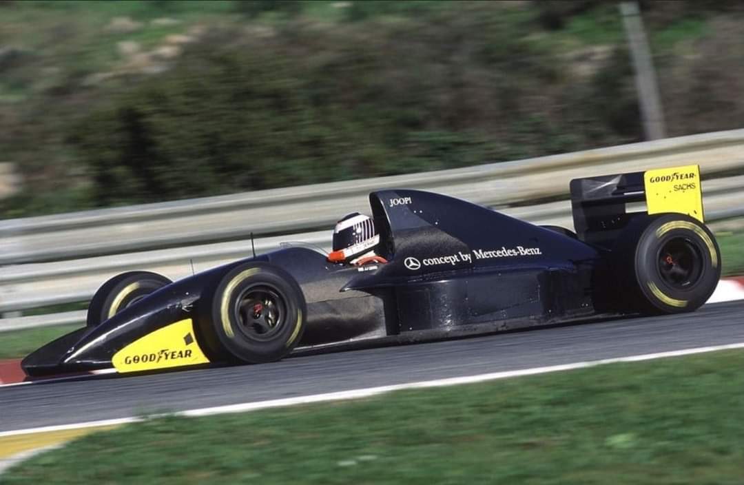 JJ Lehto in the partially unpainted, bare carbon, Sauber C12-Ilmor (2175A 3.5 75° V10) during Estoril tests, 1993 🇫🇮🇨🇭🇵🇹 #F1