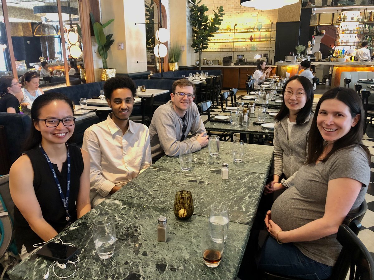 Celebrating completing the computational 💻 and wetlab 🧪 setups and starting our first clinical trial samples💉, along with wonderful successful rotations 🎓! 
🥳🥂
P.S. 
Ah, yeah, I'm also 8 months pregnant 🙃